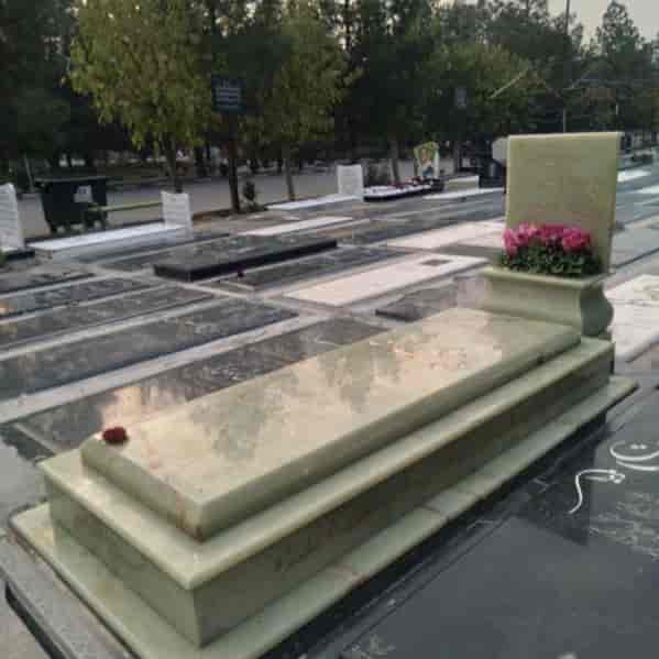 ساخت سنگ مزار